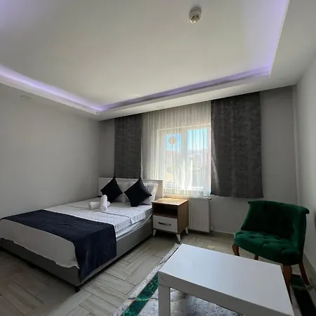 Luu Hotel *